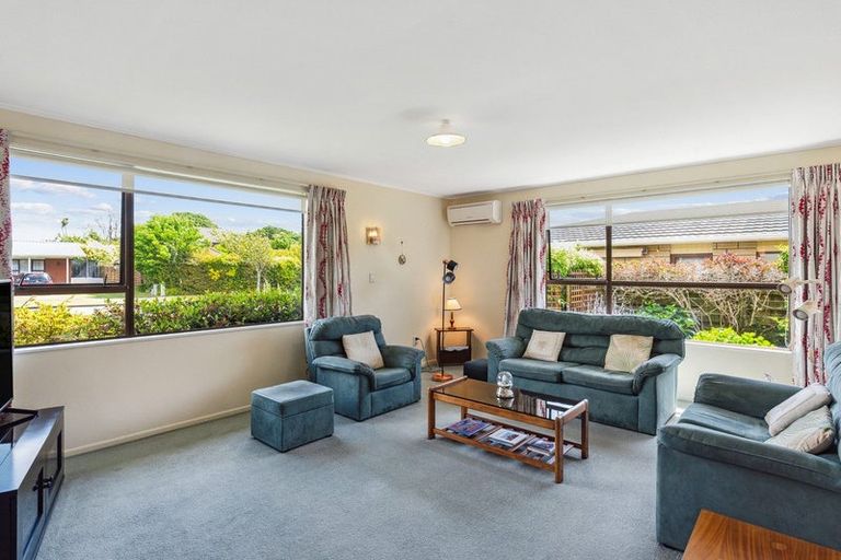 Photo of property in 9 Awanui Drive, Waikanae, 5036