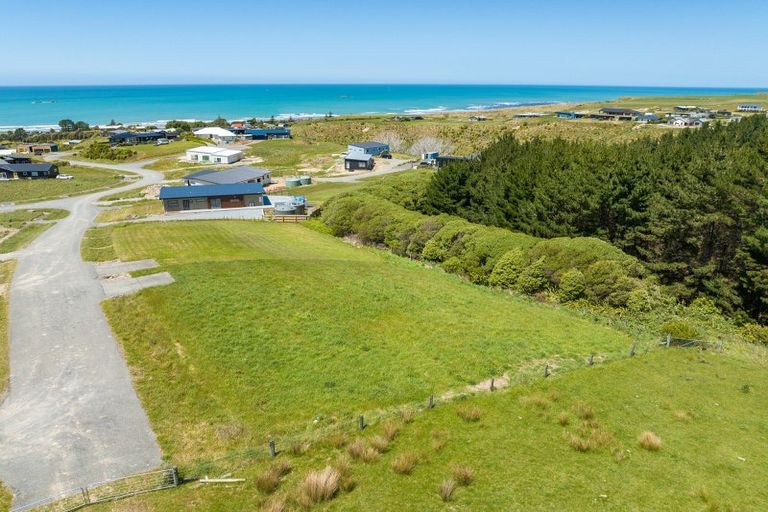 Photo of property in 7 Knoyle Road, Riversdale Beach, Masterton, 5872