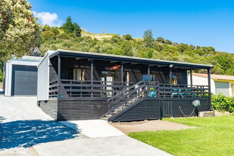Photo of property in 22 Wharua Road, Oakura, Hikurangi, 0184