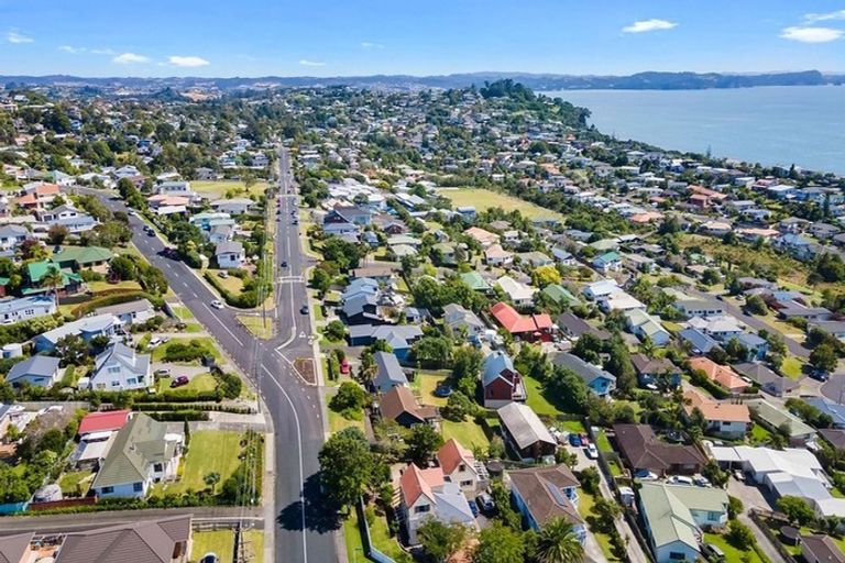 Photo of property in 52 Brightside Road, Stanmore Bay, Whangaparaoa, 0932