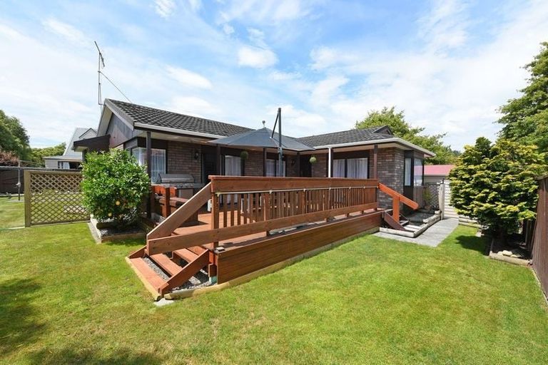Photo of property in 12 Donegal Grove, Birchville, Upper Hutt, 5018