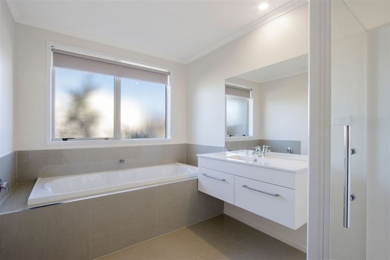 Photo of property in 14b Carisbrooke Street, Katikati, 3129