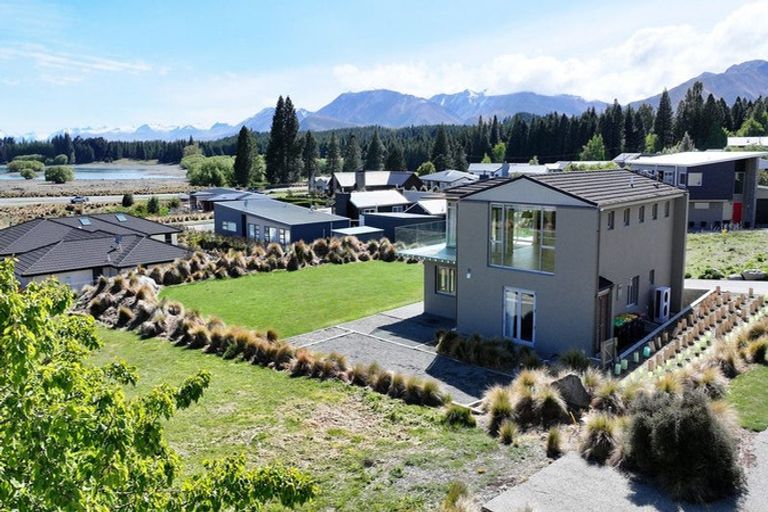 Photo of property in 6 Pollock Place, Lake Tekapo, 7999
