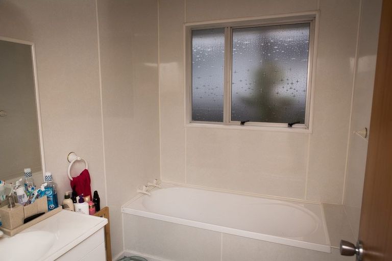 Photo of property in 110 Taylor Terrace, Tawa, Wellington, 5028