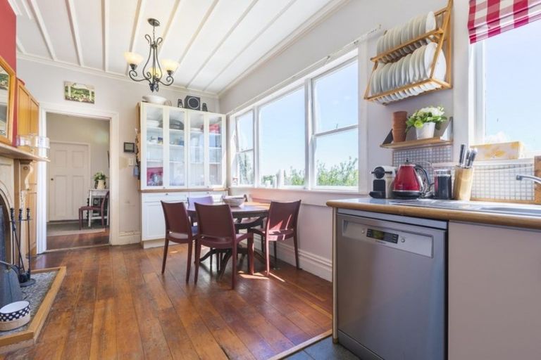 Photo of property in 14 Collingwood Road, Waiuku, 2123