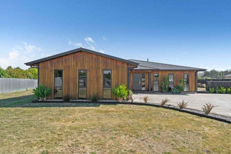 Photo of property in High Street South, Carterton, 5713