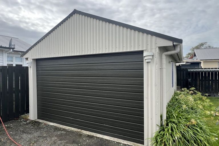 Photo of property in 77 Belt Street, Waimate, 7924