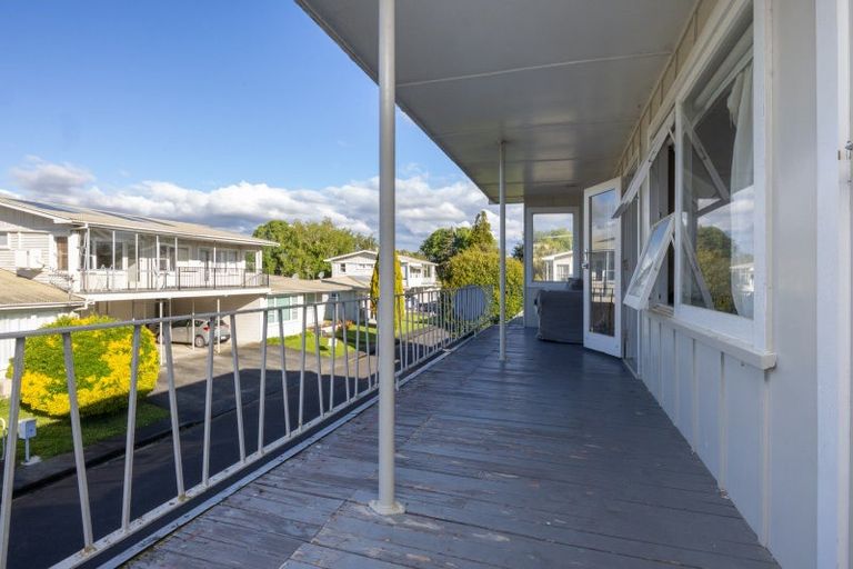 Photo of property in 5 Te Awe Awe Court, Hokowhitu, Palmerston North, 4410