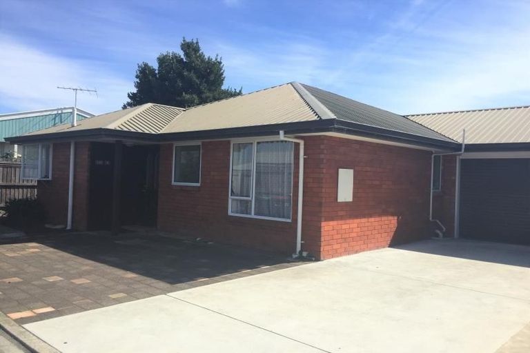 Photo of property in 2/143 Clarence Street, Riccarton, Christchurch, 8011