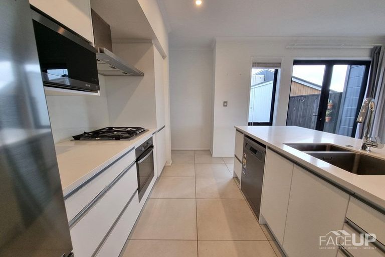 Photo of property in 3/25 Sidney Wallingford Way, Hobsonville, Auckland, 0616