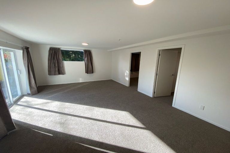 Photo of property in 30 Lawrence Crescent, Hillpark, Auckland, 2102