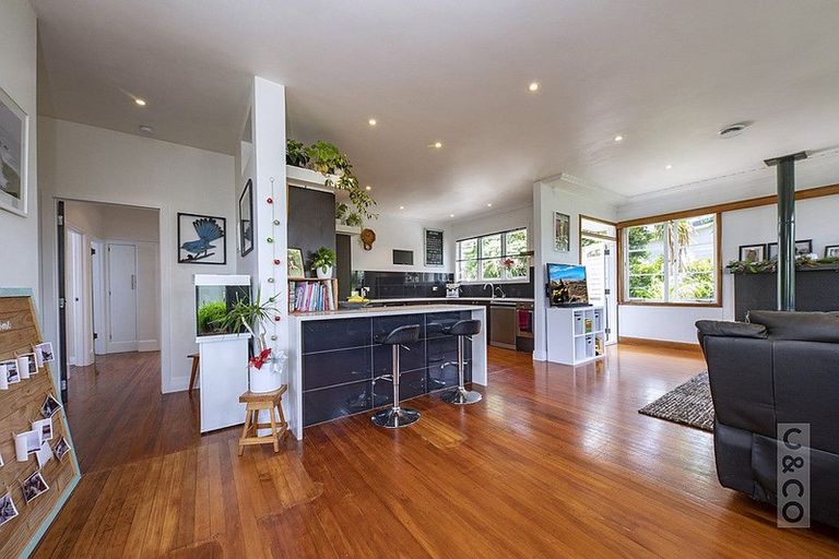 Photo of property in 41 Riverhead Road, Kumeu, 0810