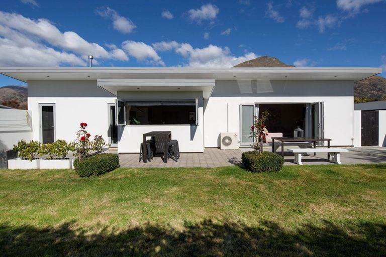 Photo of property in 63 Erskine Street, Lake Hayes, Queenstown, 9304