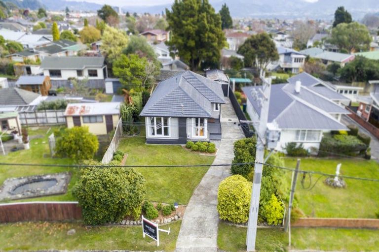 Photo of property in 3 Kashmir Avenue, Clouston Park, Upper Hutt, 5018