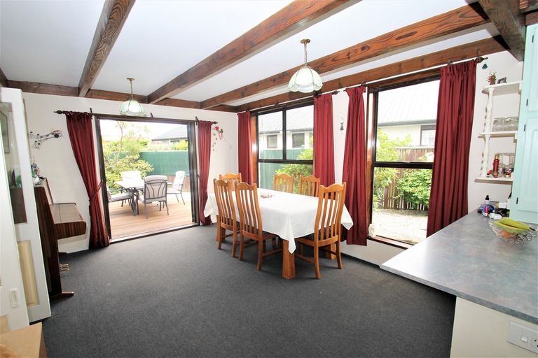 Photo of property in 10 Kent Place, Mosgiel, 9024