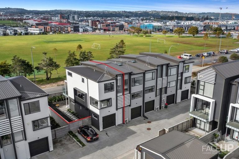 Photo of property in 14 Memorial Park Lane, Hobsonville, Auckland, 0618