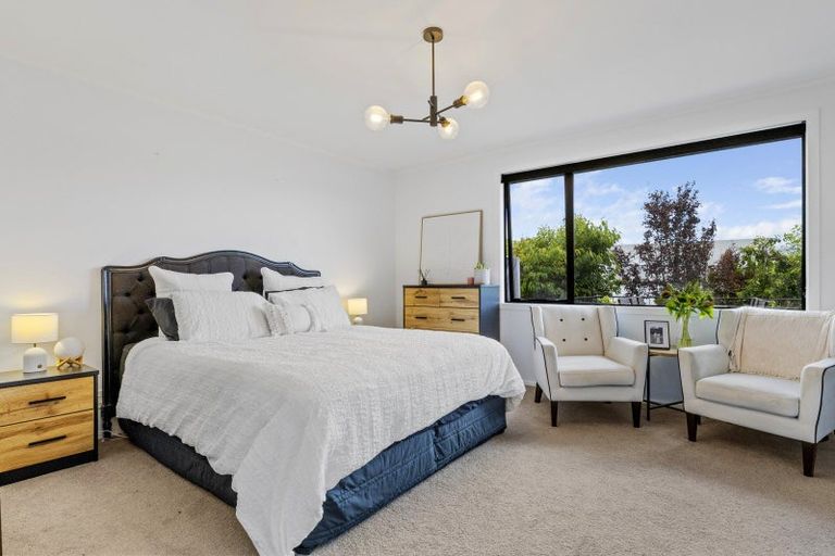 Photo of property in 1 Norfolk Road, Waipahihi, Taupo, 3330