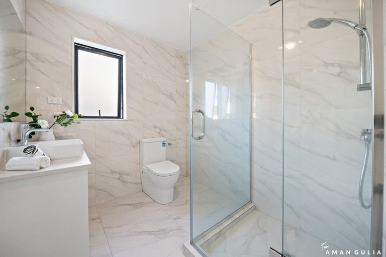 Photo of property in 37a Crestview Rise, Papakura, 2110