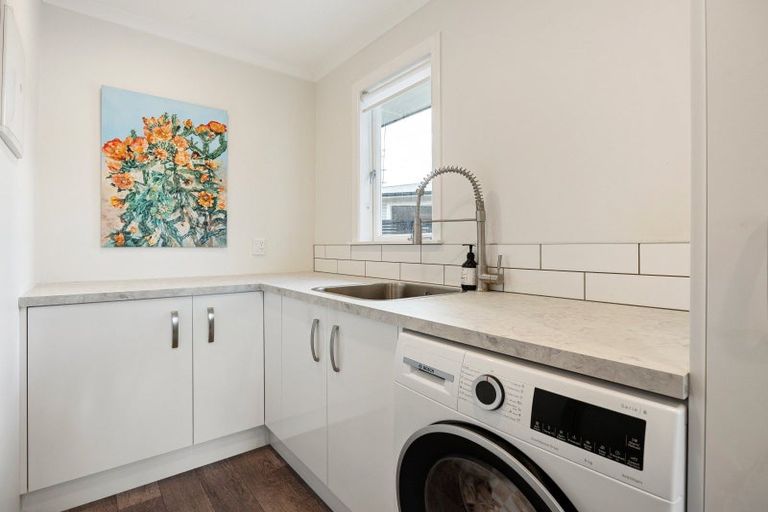 Photo of property in 14 Manapouri Place, Glenview, Hamilton, 3206