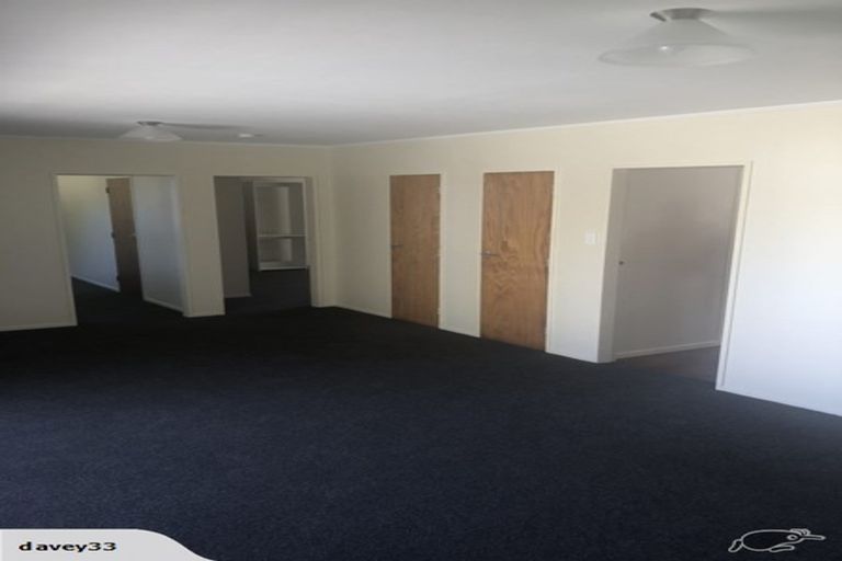 Photo of property in 89b Stewart Drive, Newlands, Wellington, 6037