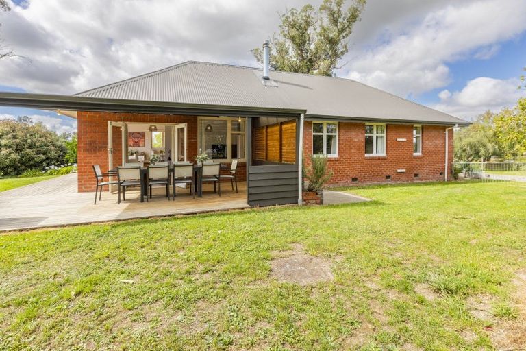 Photo of property in 36 Tamumu Road, Waipawa, 4210