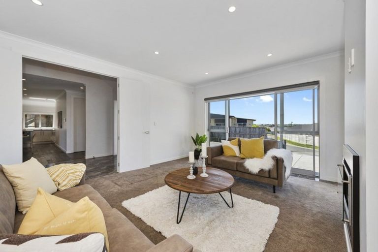 Photo of property in 11 Castleton Way, Flagstaff, Hamilton, 3210