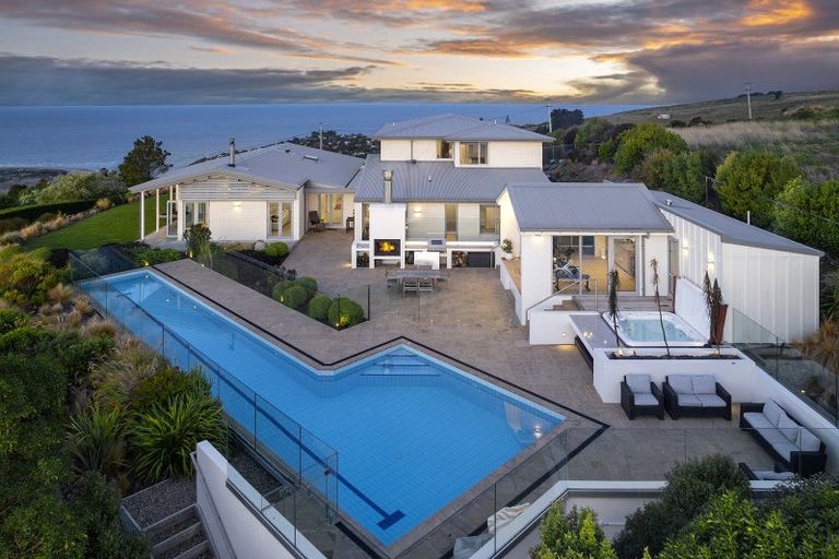 Photo of property in 342 Mount Pleasant Road, Mount Pleasant, Christchurch, 8081