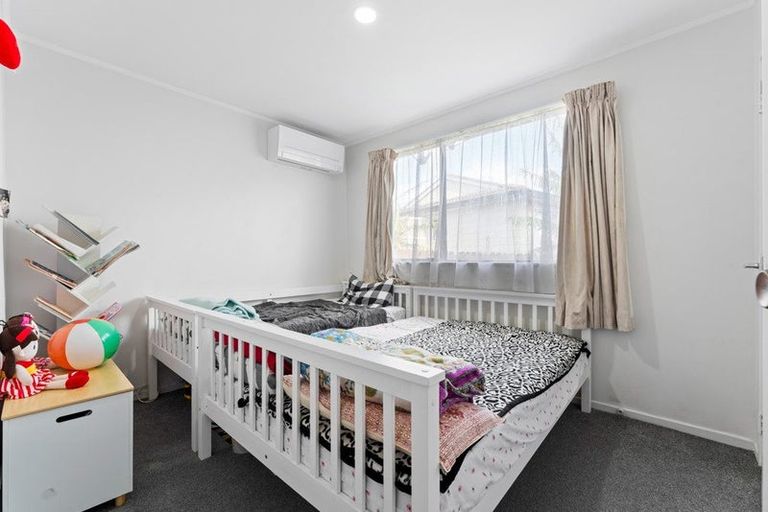 Photo of property in 1/14 Penion Drive, Flat Bush, Auckland, 2023