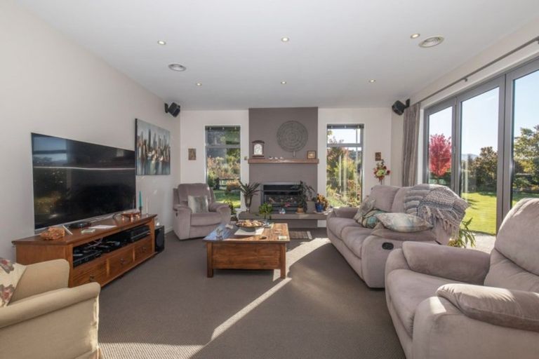 Photo of property in 8 Grierson Lane, Albert Town, Wanaka, 9305