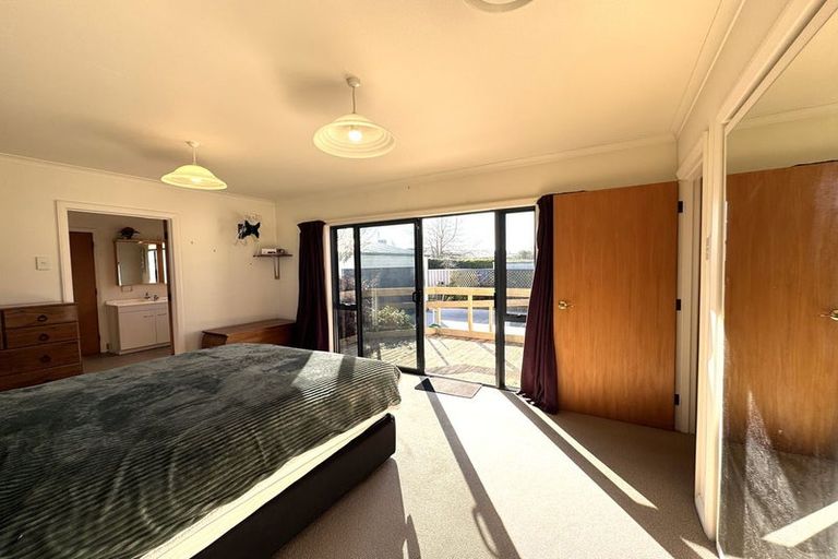 Photo of property in 24 Lanark Street, Balclutha, 9230