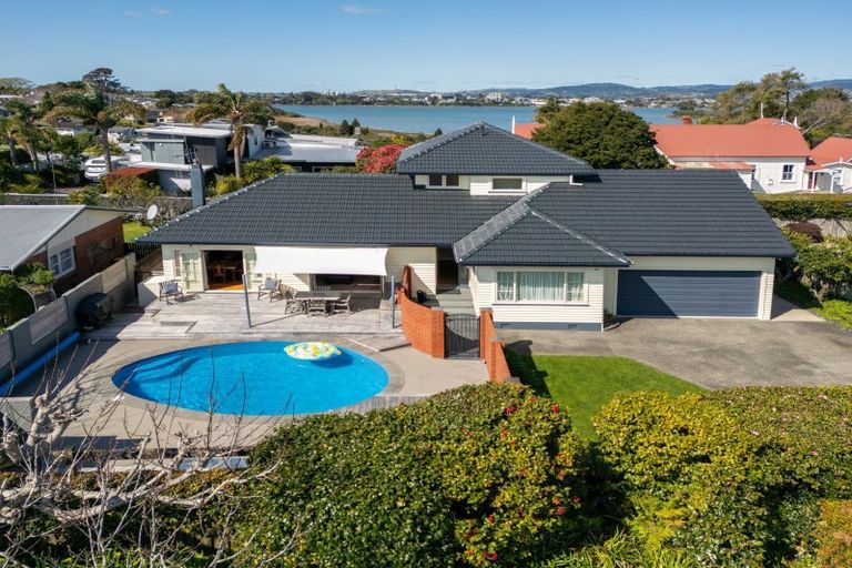 Photo of property in 13 Hillcrest Road, Otumoetai, Tauranga, 3110