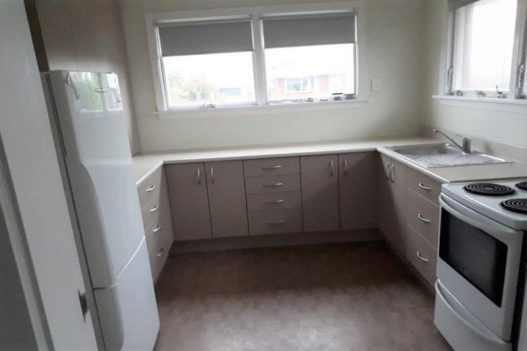 Photo of property in 19 Birkenhead Street, Avonhead, Christchurch, 8042