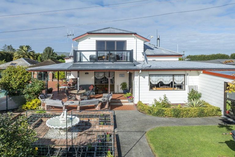 Photo of property in 74 Longlands Road, Longlands, Hastings, 4172