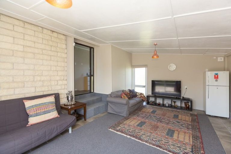 Photo of property in 37 Allan Road, Burgess Park, New Plymouth, 4371