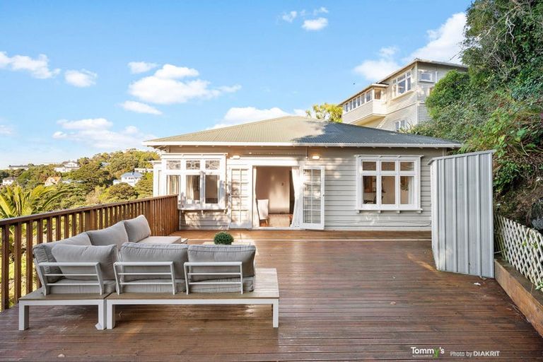 Photo of property in 4 Raroa Crescent, Northland, Wellington, 6012