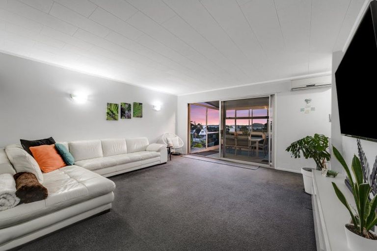 Photo of property in 3/64 Hattaway Avenue, Bucklands Beach, Auckland, 2012