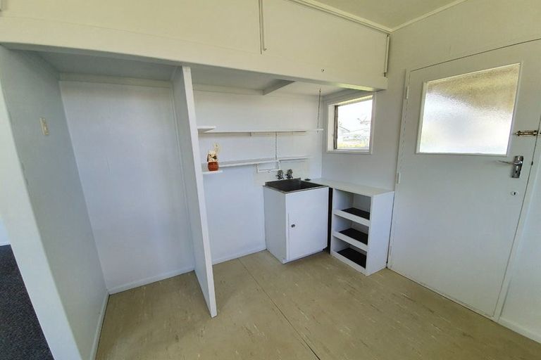 Photo of property in 11 Bruce Place, Highbury, Palmerston North, 4412