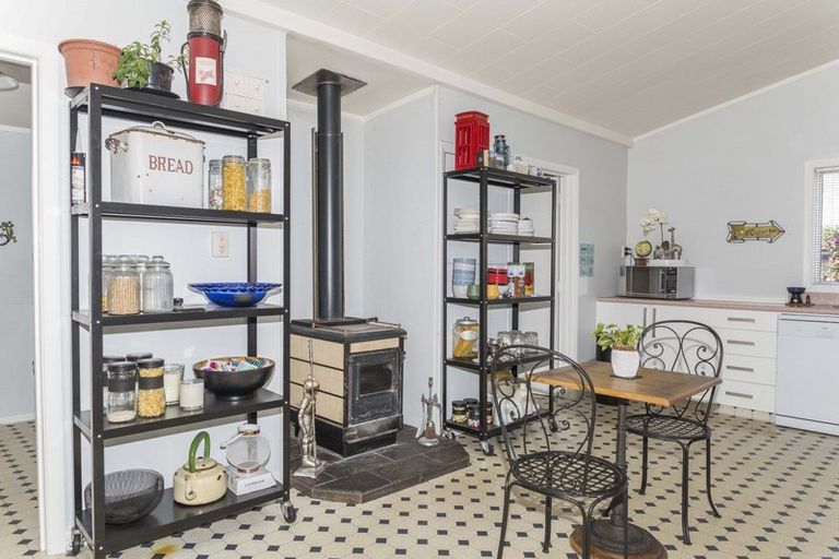 Photo of property in 37 Gordon Street, Dannevirke, 4930