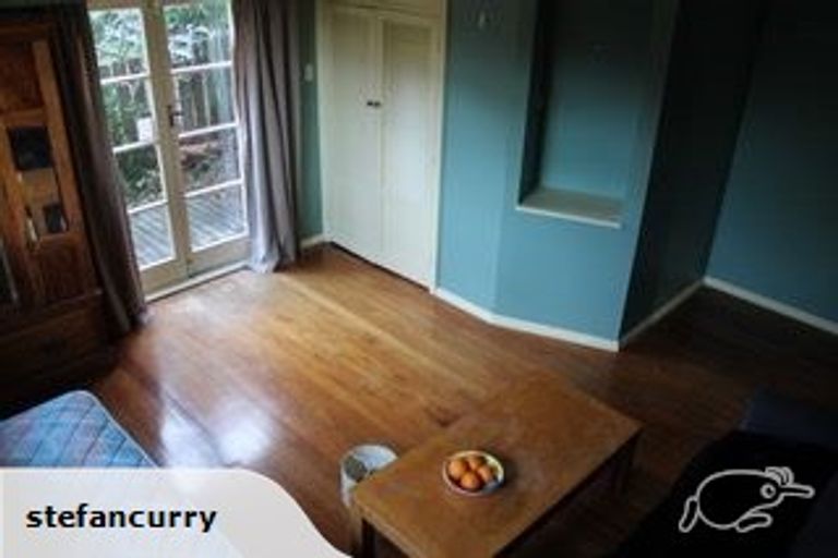 Photo of property in 60a Overtoun Terrace, Hataitai, Wellington, 6021