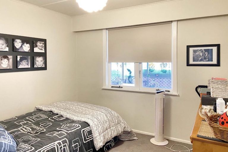 Photo of property in 9 Totara Park Road, Clouston Park, Upper Hutt, 5018