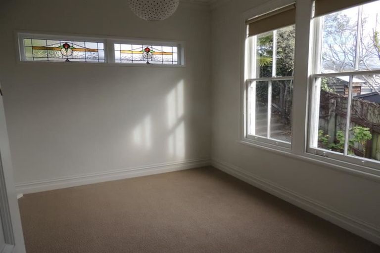 Photo of property in 9 Clyde Road, Bluff Hill, Napier, 4110