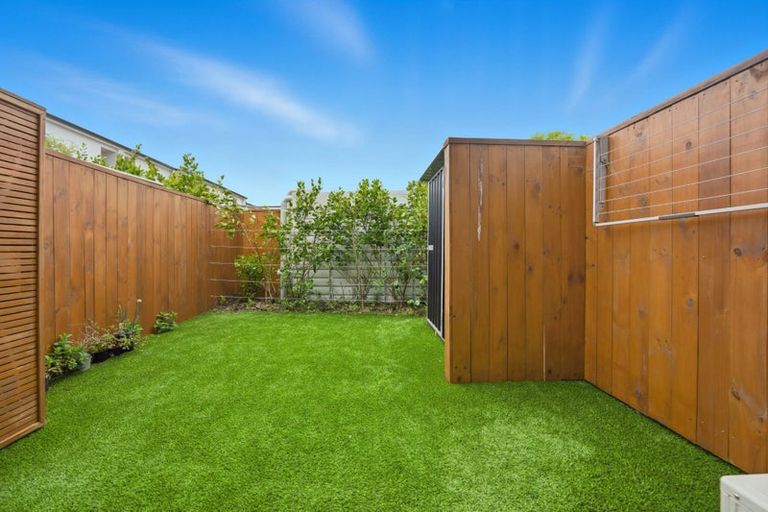 Photo of property in 42 Kaikoura Street, Maupuia, Wellington, 6022