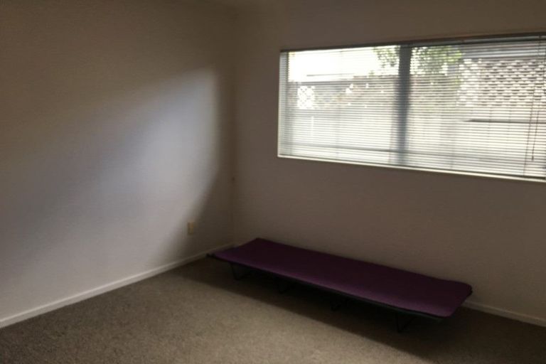 Photo of property in 10a Simpson Road, Ranui, Auckland, 0612