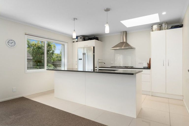 Photo of property in 15 Resolution Drive, Whitby, Porirua, 5024