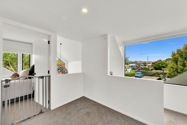 Photo of property in 9 Clyde Road, Upper Riccarton, Christchurch, 8041