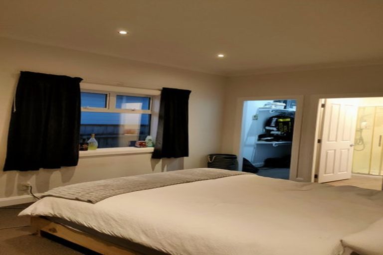 Photo of property in 8 Plunket Avenue, Petone, Lower Hutt, 5012