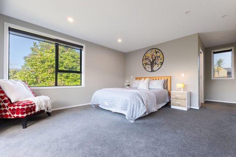 Photo of property in 21 Ferndale Drive, Waikanae, 5036