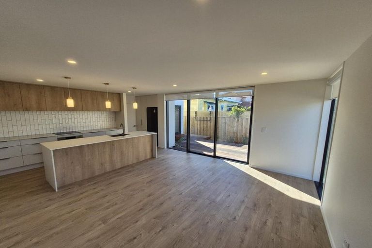 Photo of property in 233 Geraldine Street, Edgeware, Christchurch, 8013