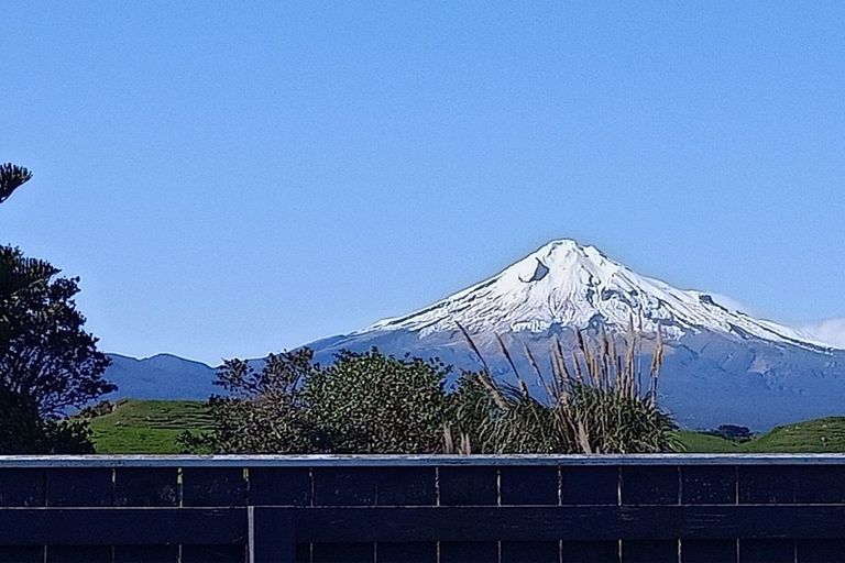 Photo of property in 6907 South Road, Warea, New Plymouth, 4381