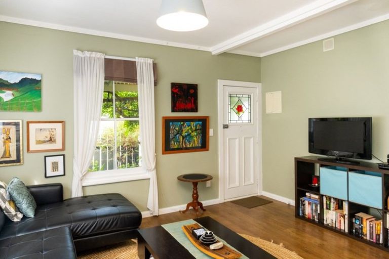 Photo of property in 2 Paradise Road, Napier South, Napier, 4110